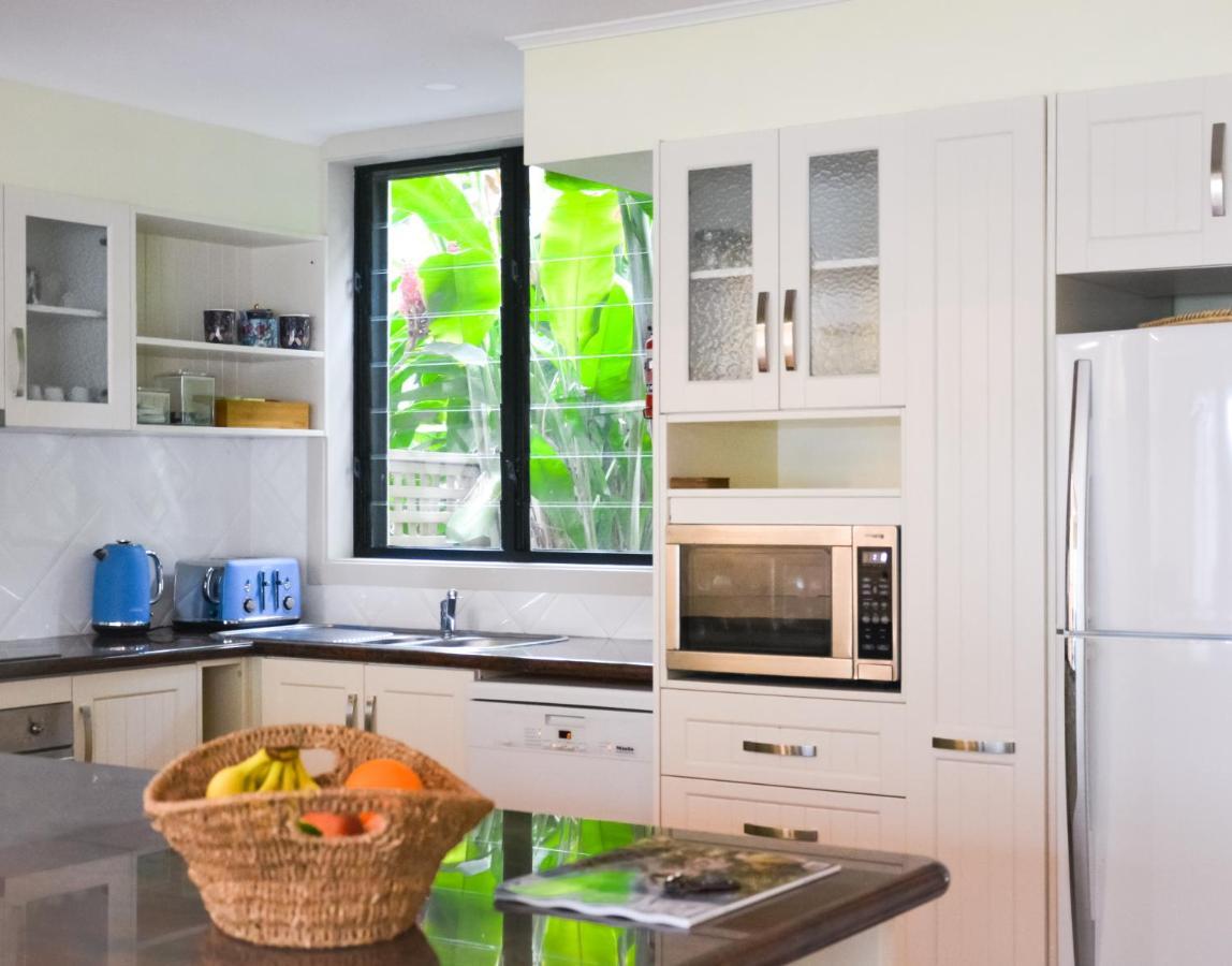 Number 2 On The Beach | Beautiful Beachfront Villa Port Douglas Extérieur photo