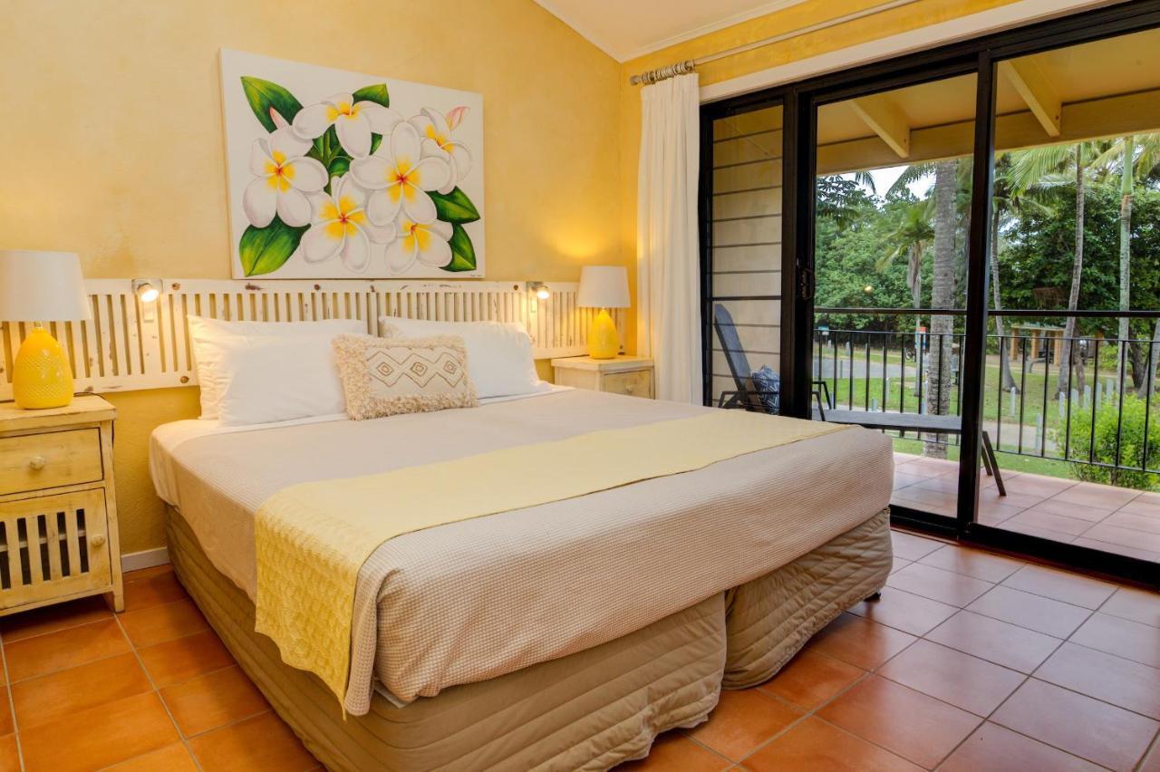 Number 2 On The Beach | Beautiful Beachfront Villa Port Douglas Extérieur photo