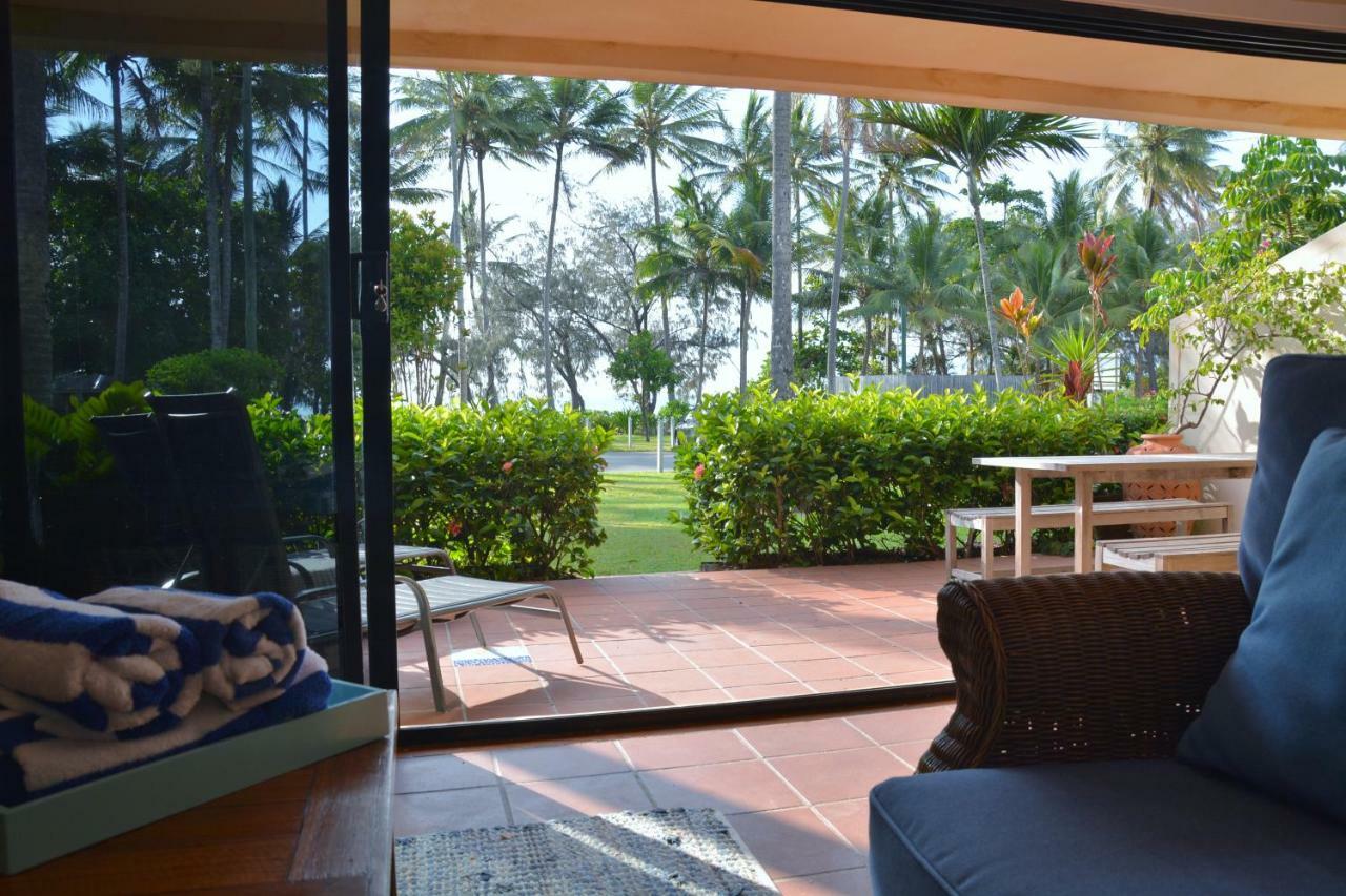Number 2 On The Beach | Beautiful Beachfront Villa Port Douglas Extérieur photo
